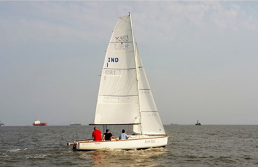 luxury yacht in mumbai