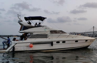 luxury yacht rental mumbai