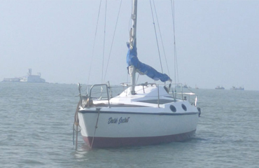 luxury yacht in mumbai